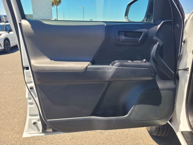 Used 2018 White Toyota SR image 18