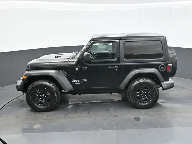 Used 2021 Black Jeep Sport image 12