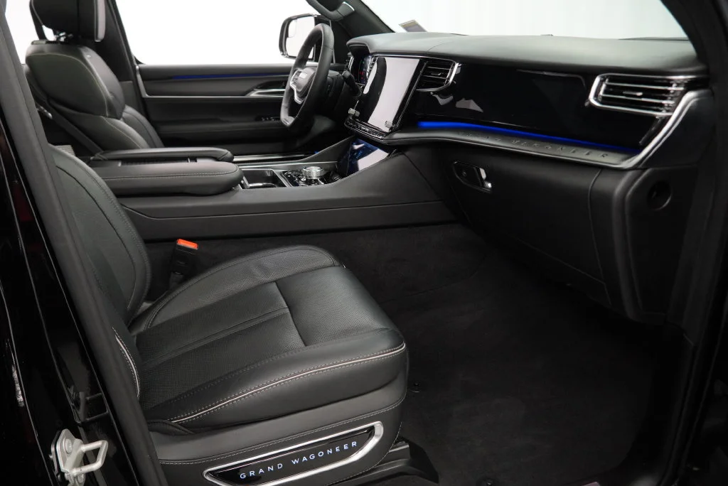 Used 2023 Black Jeep Series II image 43