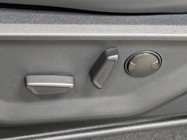 New 2026 Carbonized Gray Metallic Ford F-250® Lariat® image 53