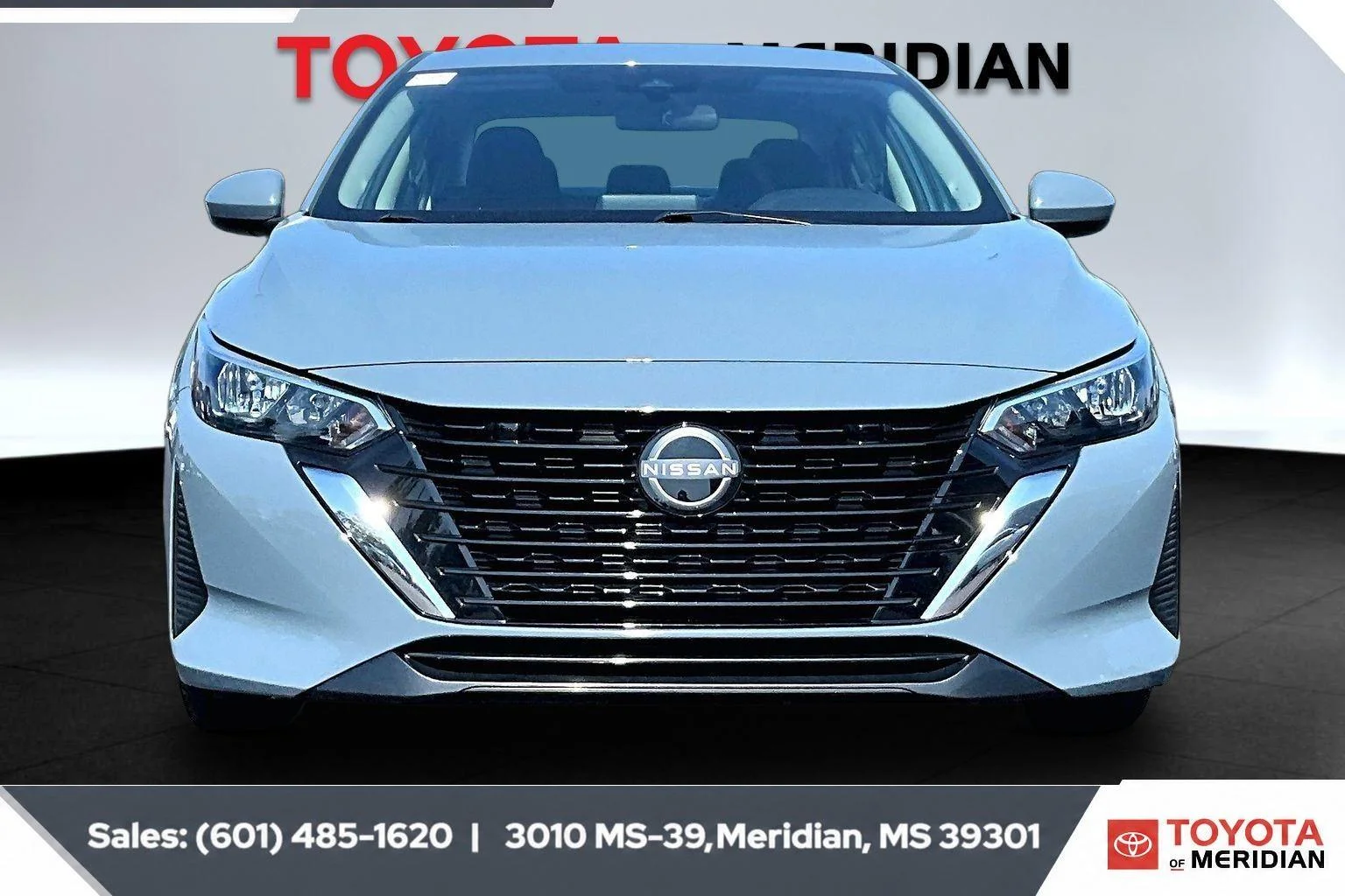 Used 2025 Atlantic Gray Metallic Nissan SV image 3