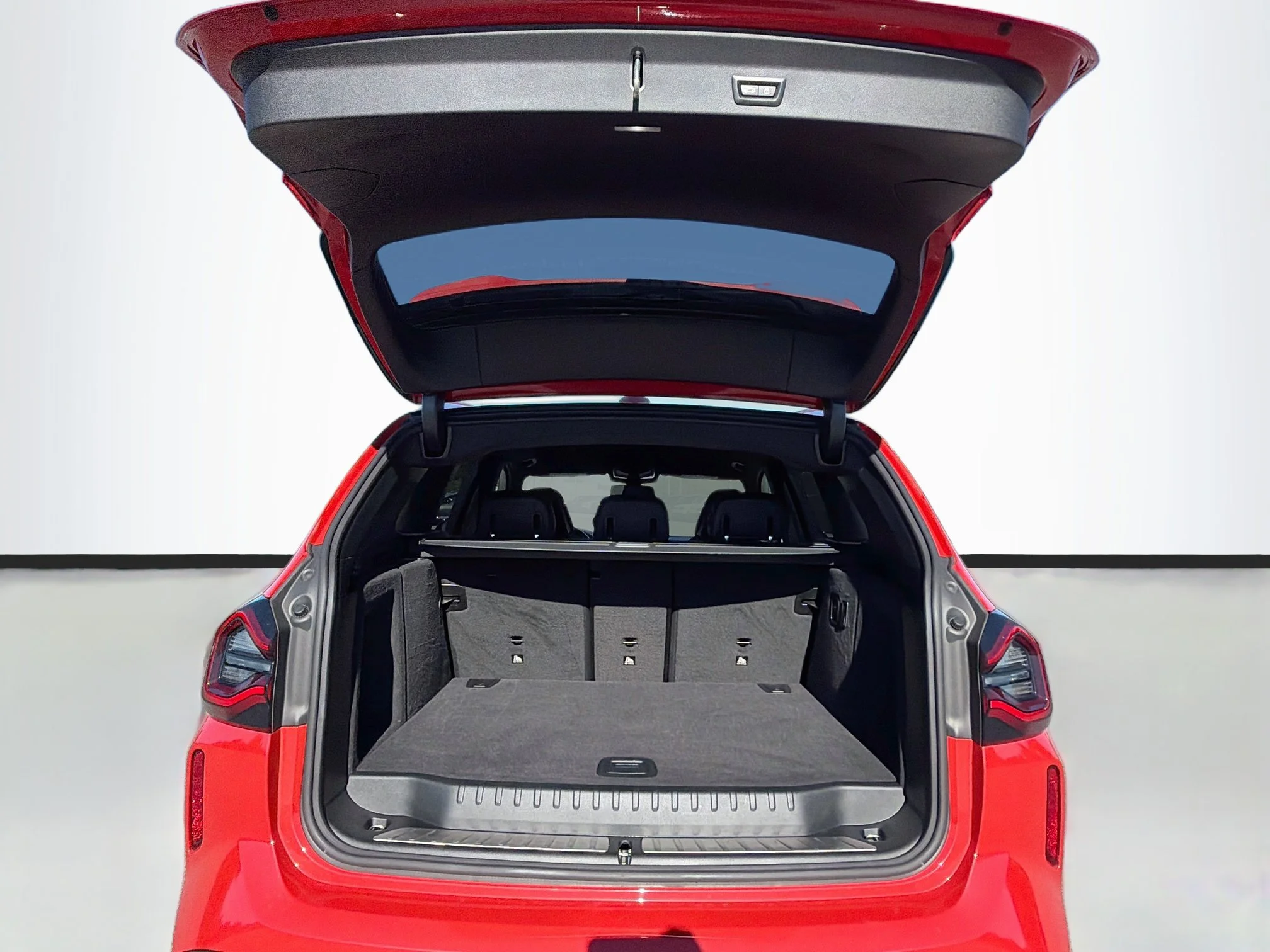 Used 2023 Toronto Red Metallic BMW M image 12