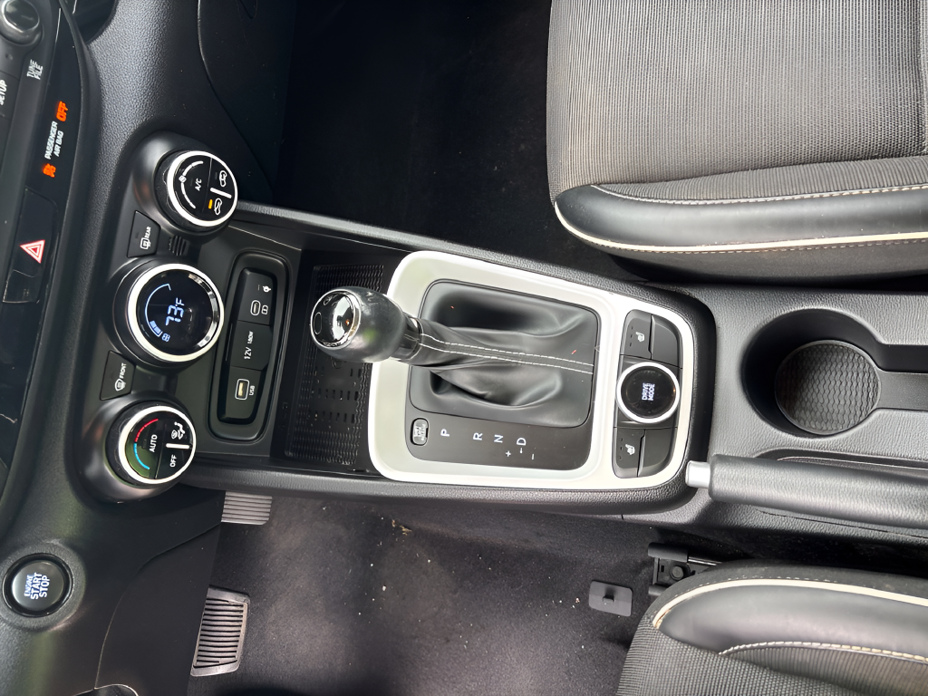 Used 2023 Blue Hyundai Limited image 20