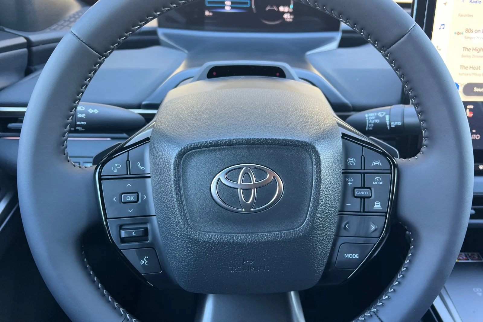 New 2027 Wind Chill Pearl <sup>1</sup> Toyota  XLE image 19