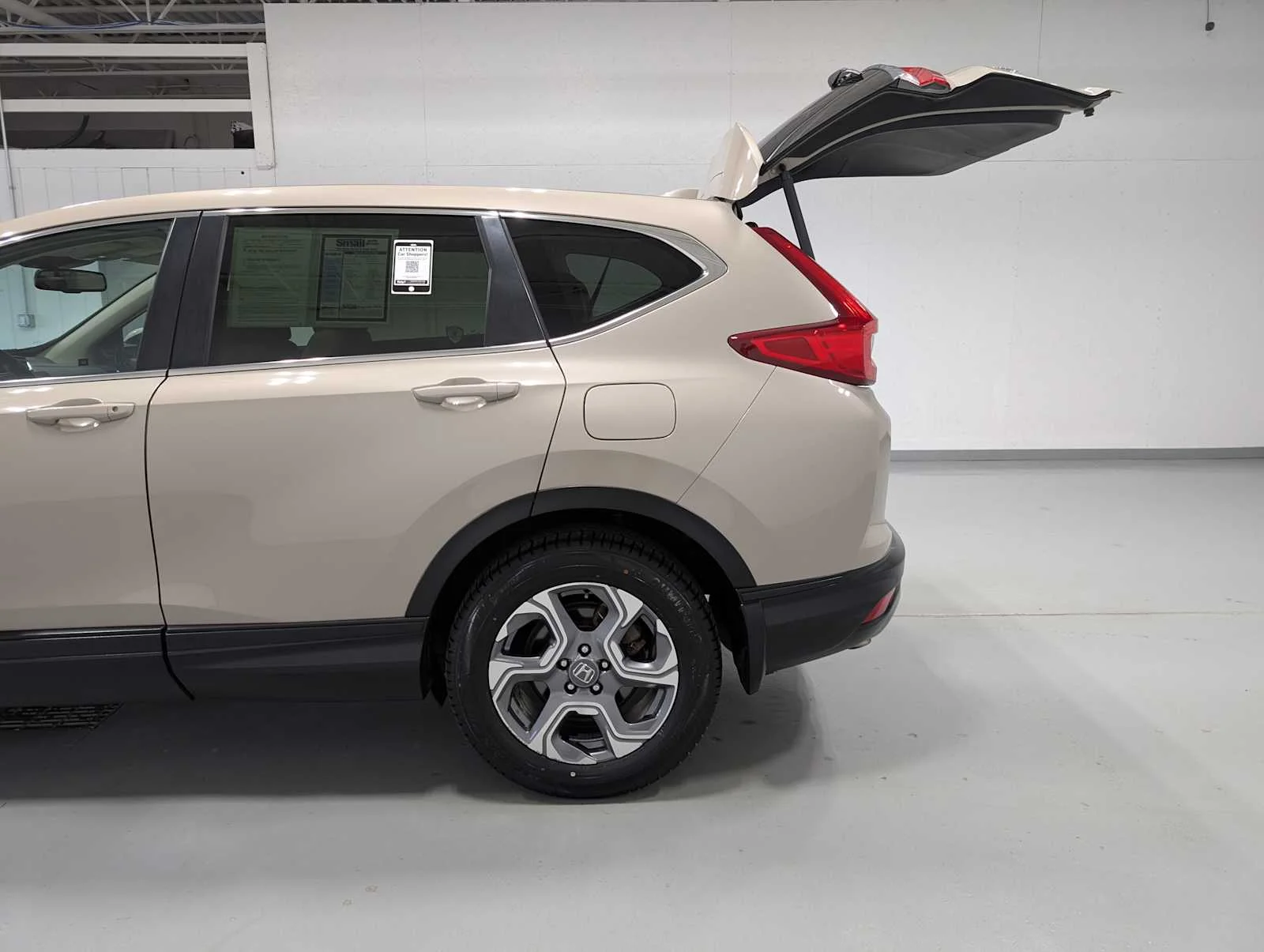 Used 2017 Sandstorm Metallic Honda EX-L image 11