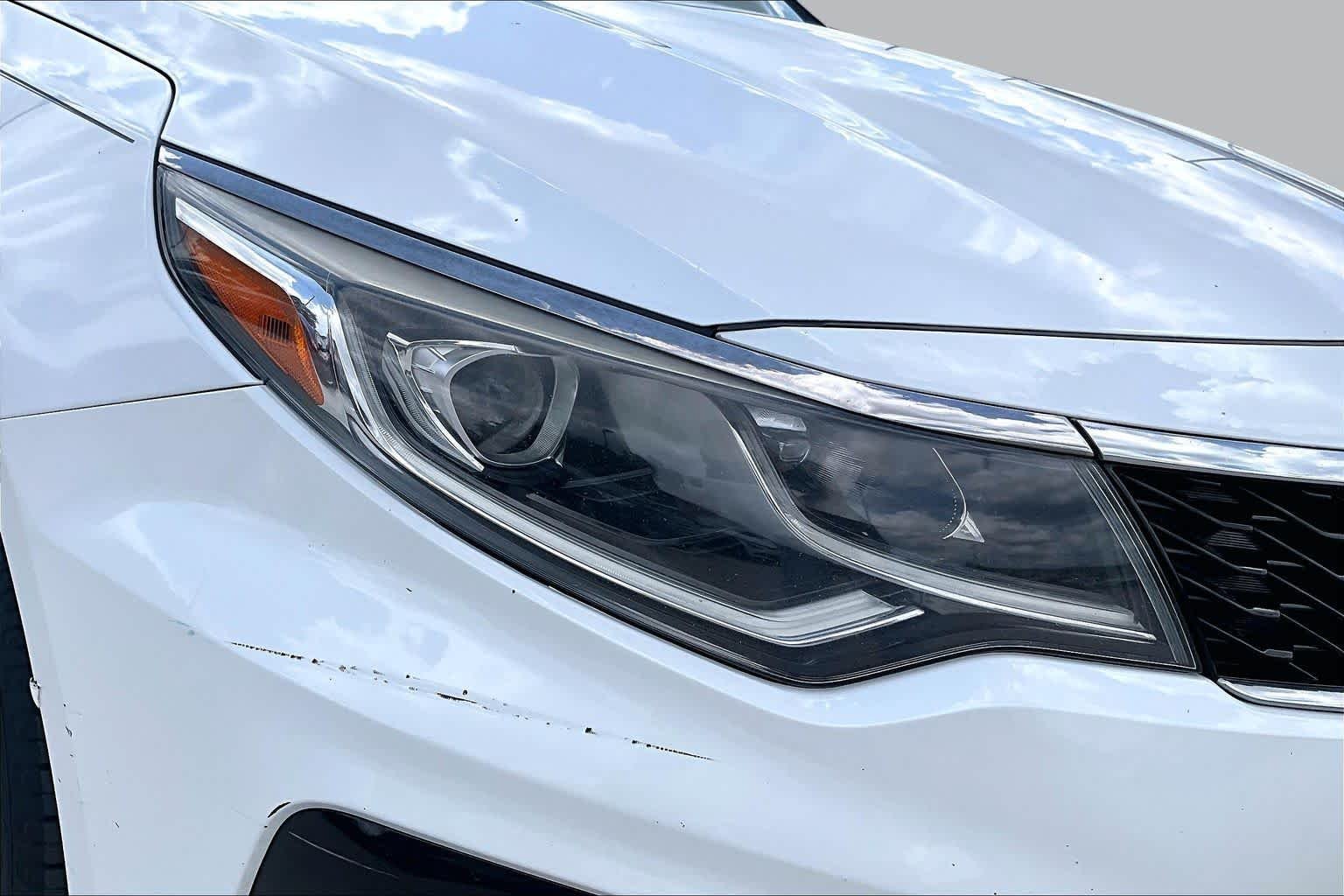 Used 2019 Snow White Pearl Kia EX image 27
