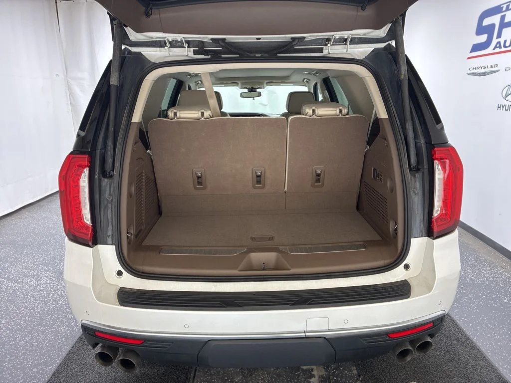 Used 2022 White GMC Denali image 7