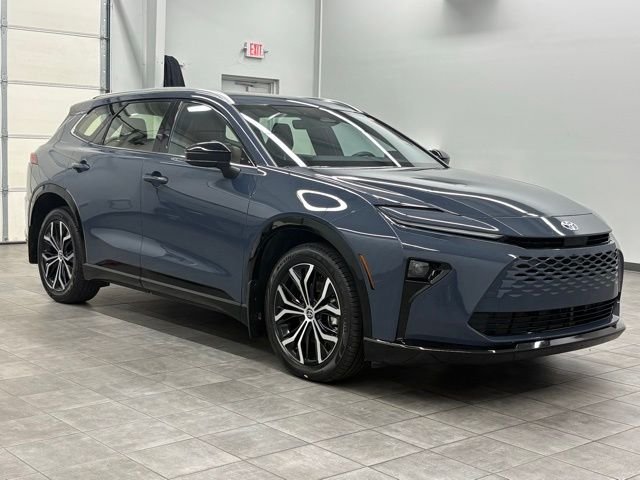 2025 Toyota Crown Signia XLE