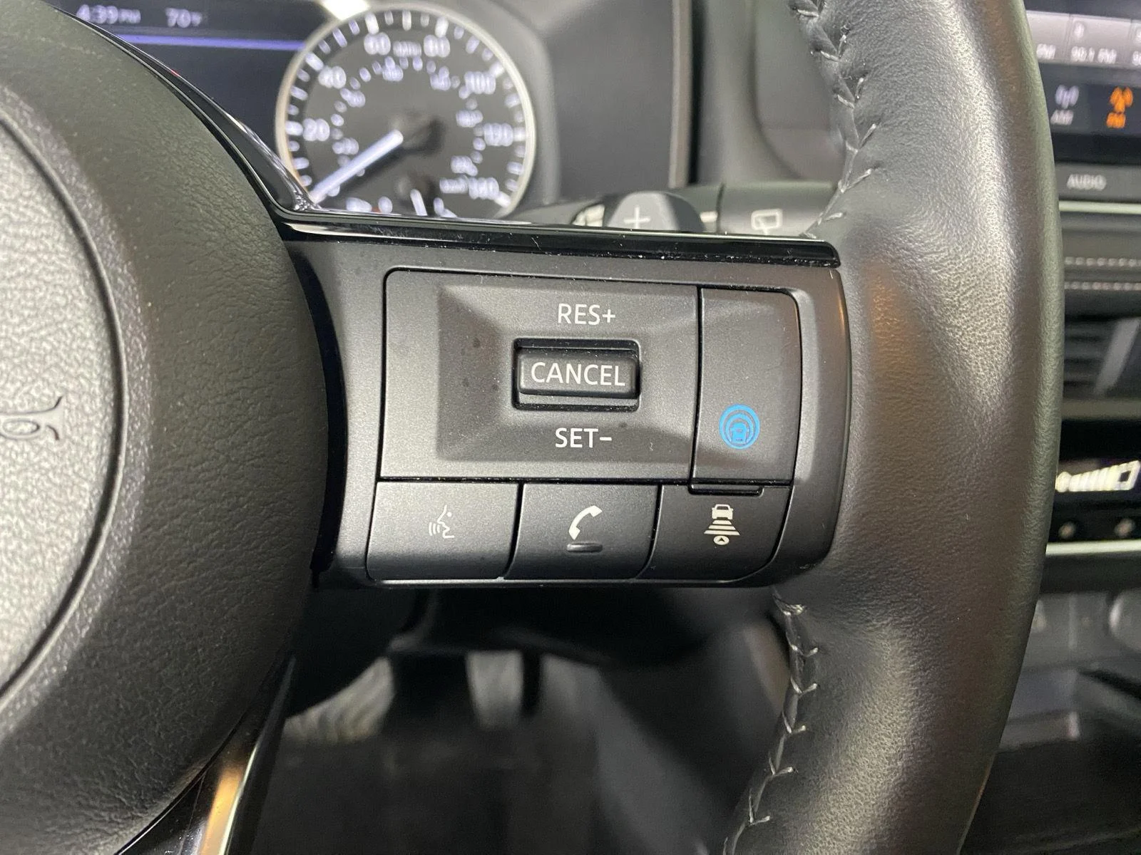 Certified Used 2023 Brilliant Silver Metallic Nissan SV image 17