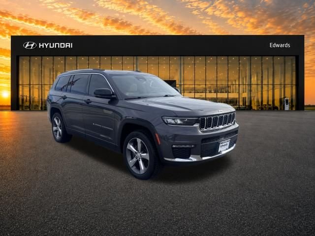 Used 2022 Gray Jeep Limited image 3