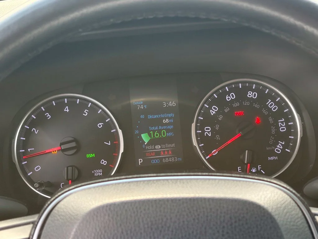 Used 2019 Lunar Toyota XLE Premium image 29
