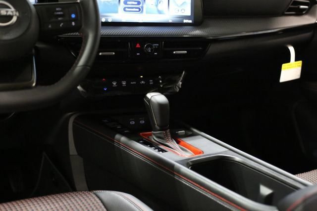 2026 Nissan KICKS SR - Photo 15