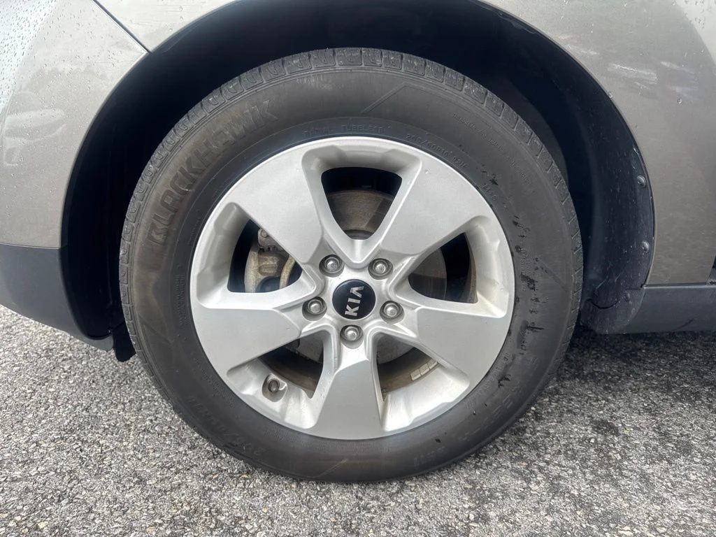 Certified Used 2019 Gray Kia Base image 22