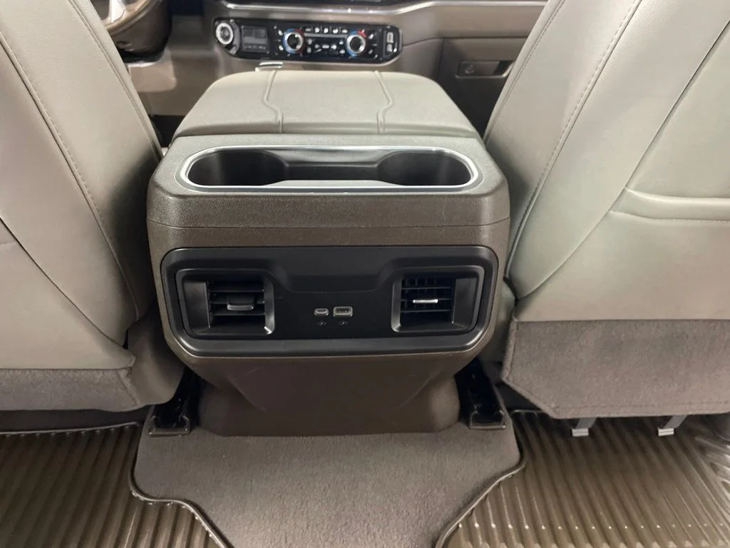 Used 2024 Summit White Chevrolet LT image 21