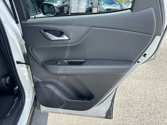 Used 2021 White Chevrolet LT image 21