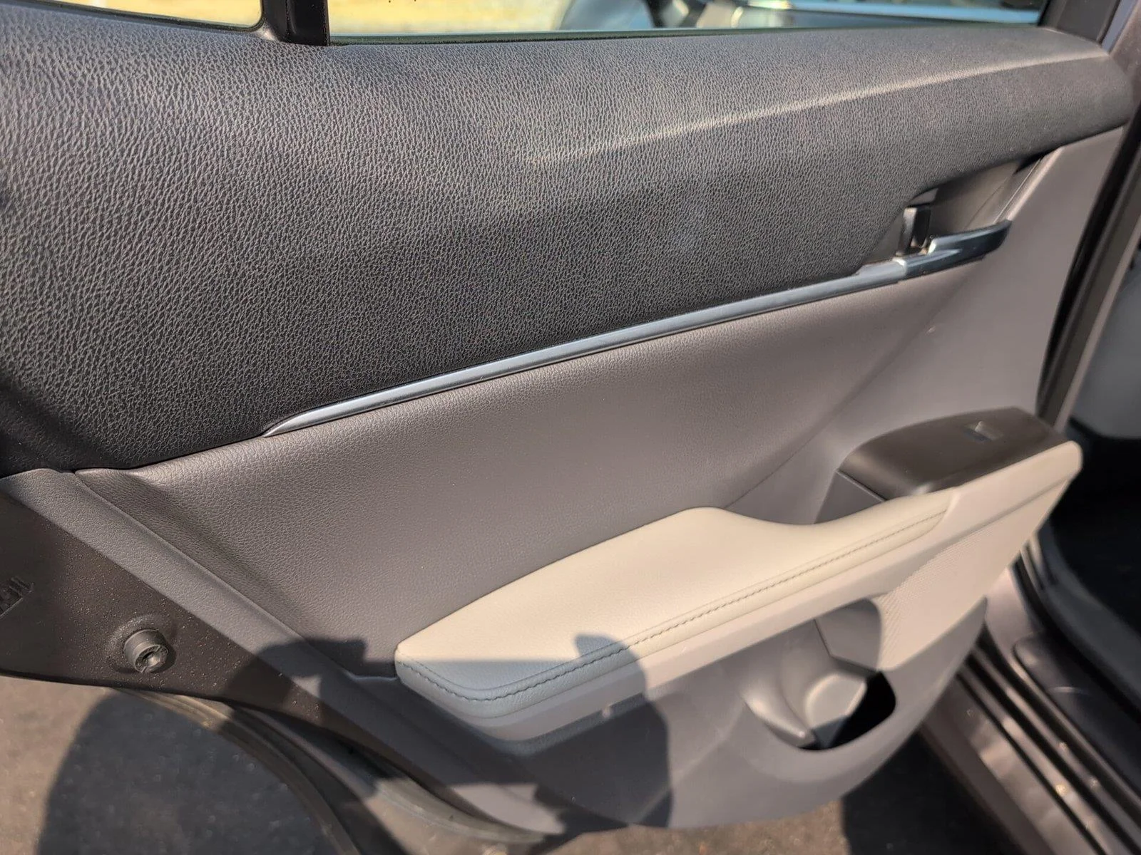 Used 2023 Predawn Gray Mica Toyota XLE image 33