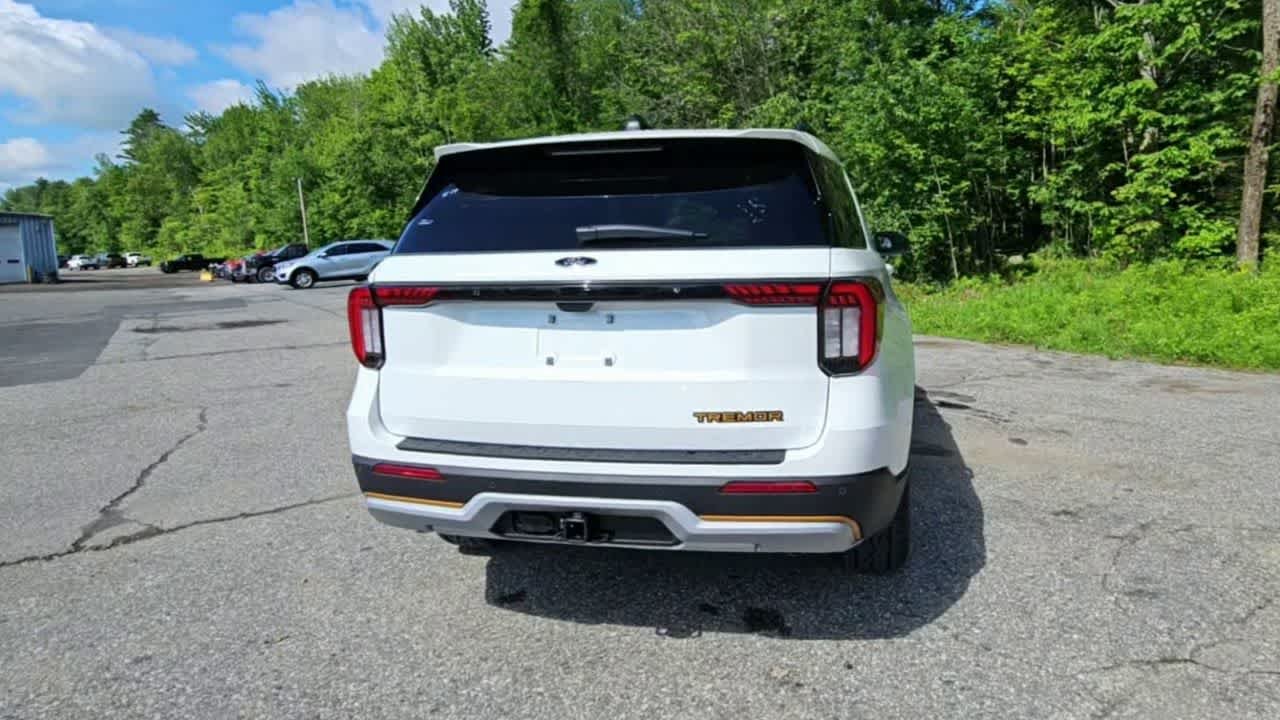New 2026 Star White Metallic Tri-Coat Ford Tremor® image 7