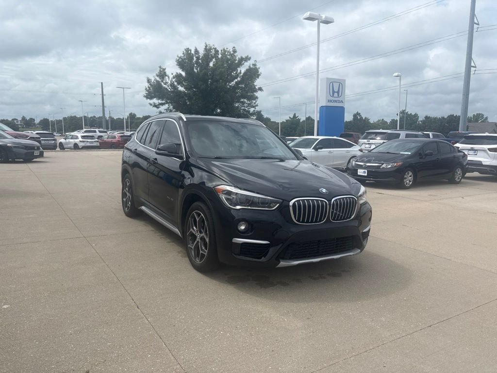 Used 2016 Jet Black BMW xDrive28i image 3