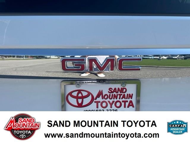 Used 2023 White GMC SLT image 13