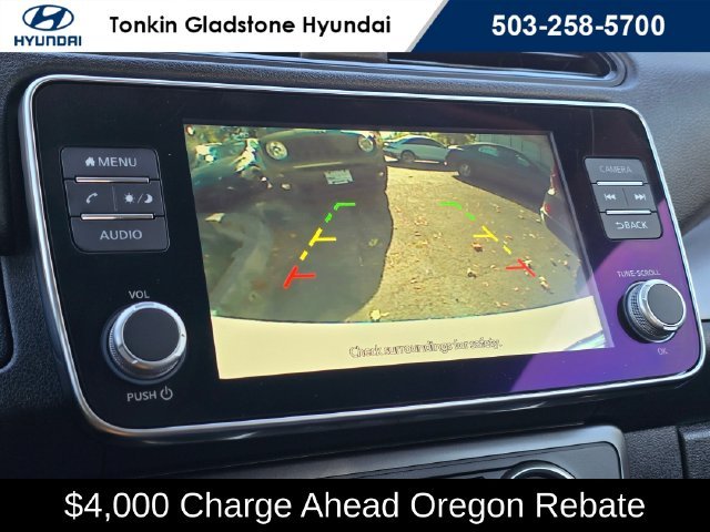 Used 2025 Glacier White Nissan S image 30
