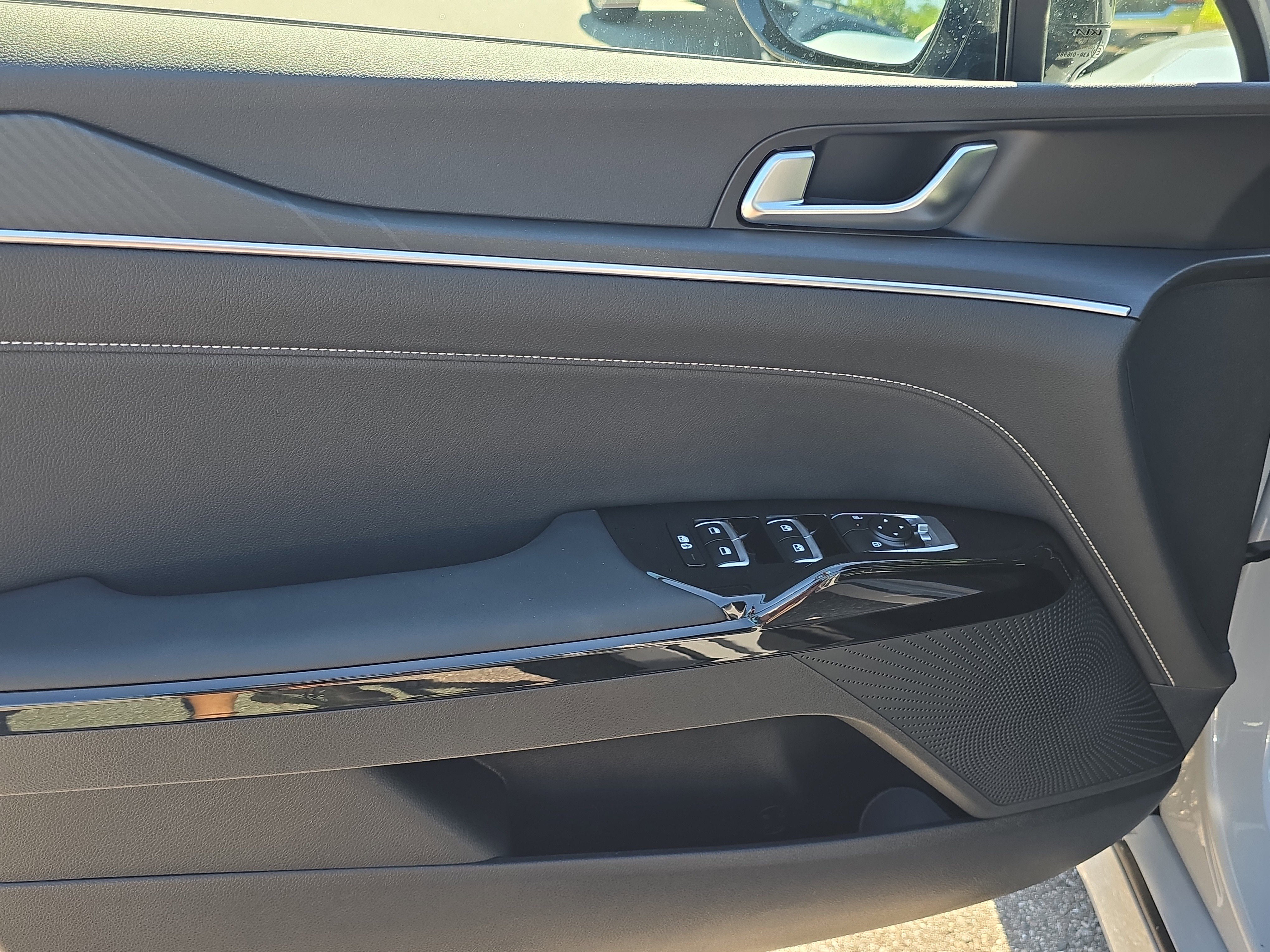 New 2026 Wolf Gray Kia GT-Line FWD image 17