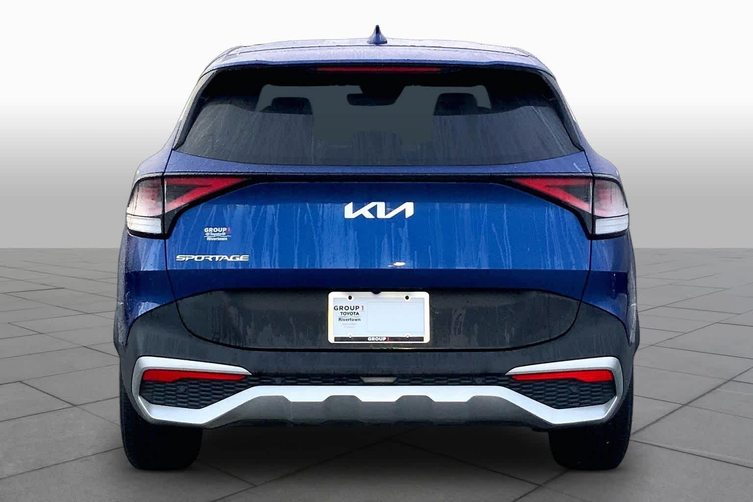 Used 2024 Sapphire Blue Kia EX image 5