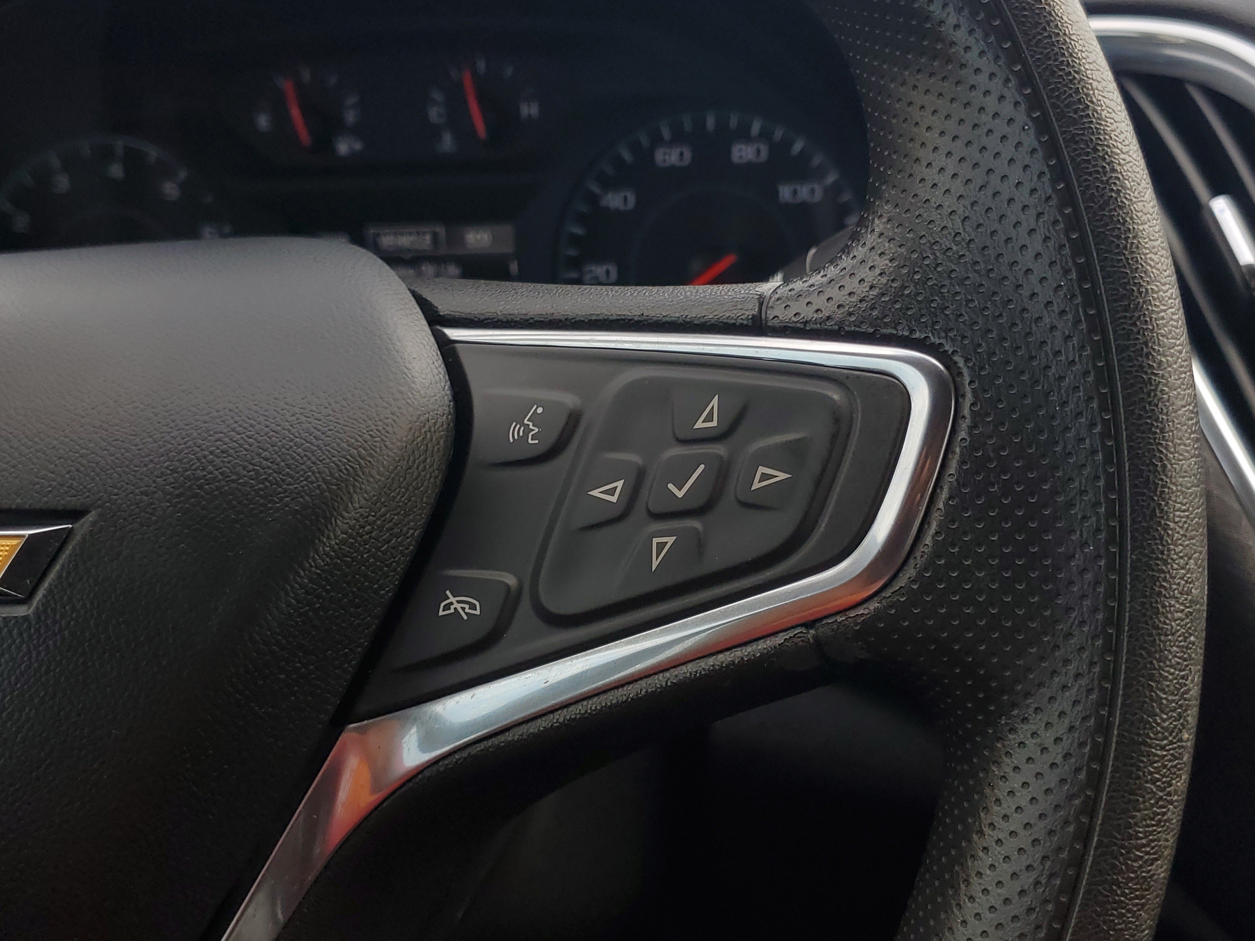 Used 2020 Summit White Chevrolet LT image 25