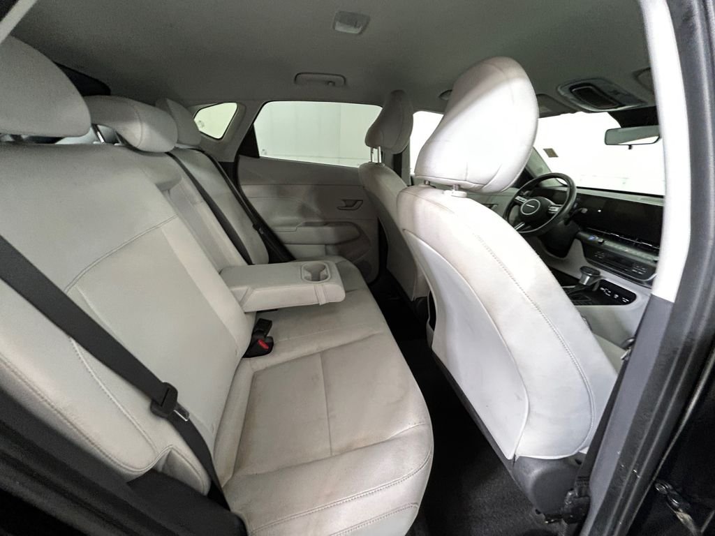 Used 2024 Black Hyundai SEL image 17