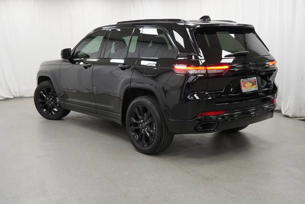 Used 2023 Black Jeep Overland image 14