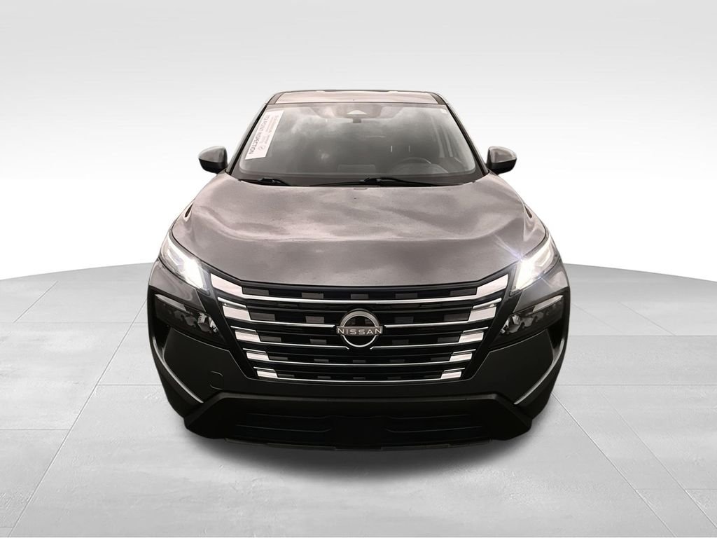 Used 2024 Gray Nissan SV image 3
