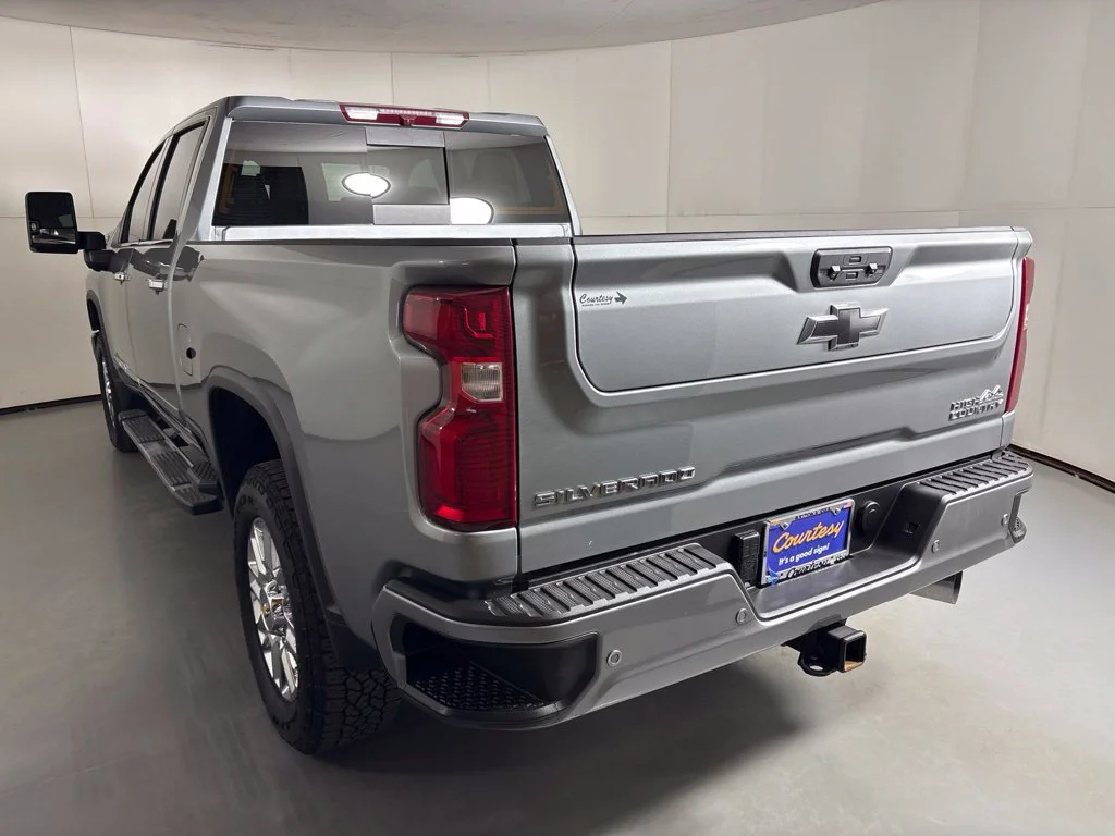 Certified Used 2024 Sterling Gray Metallic Chevrolet High Country image 7