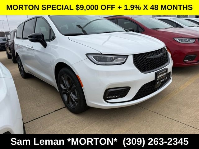 2026 Chrysler Pacifica Select AWD's photo