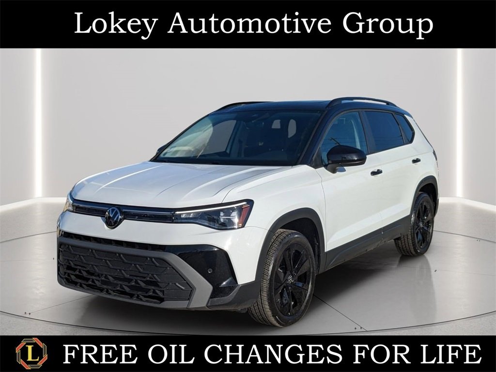 2025 Volkswagen Taos SE Black