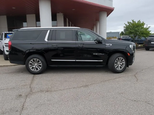 2023 GMC Yukon XL Denali - Photo 34
