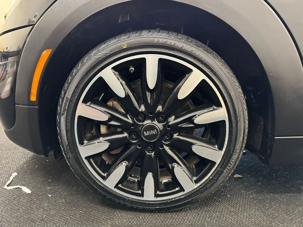 Used 2019 Black MINI Signature image 13
