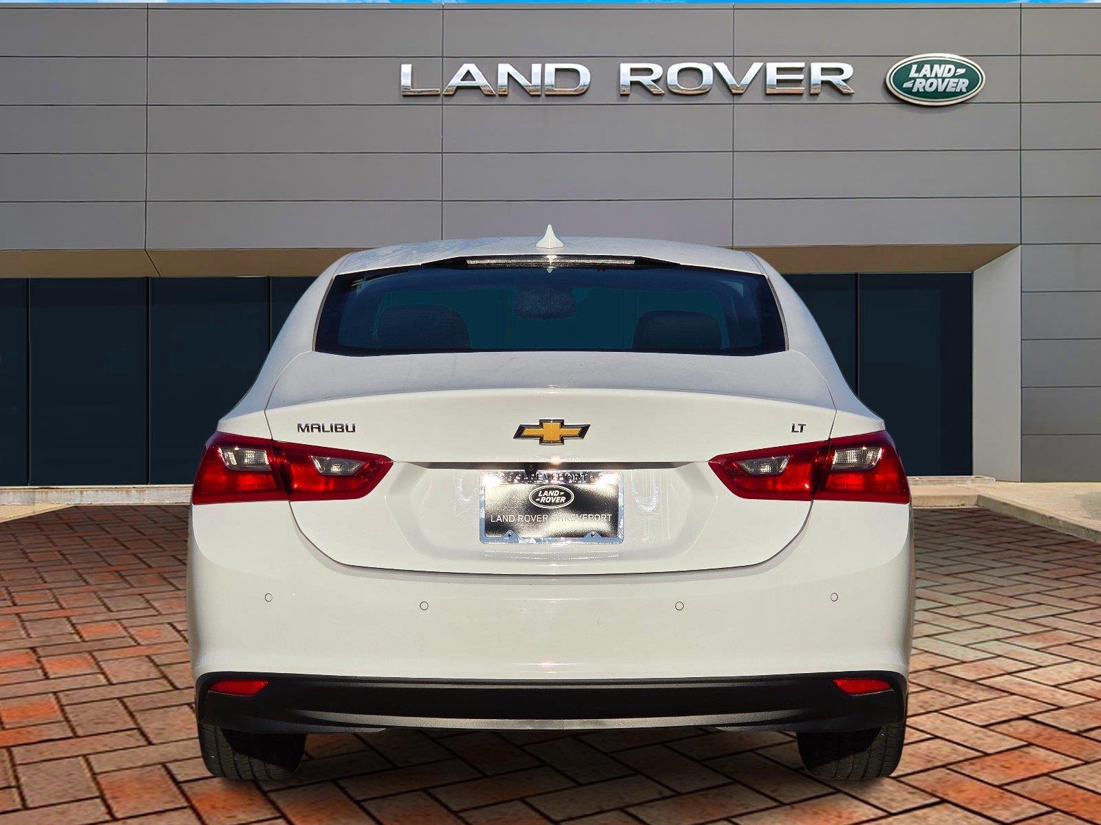 Used 2025 Summit White Chevrolet LT image 5