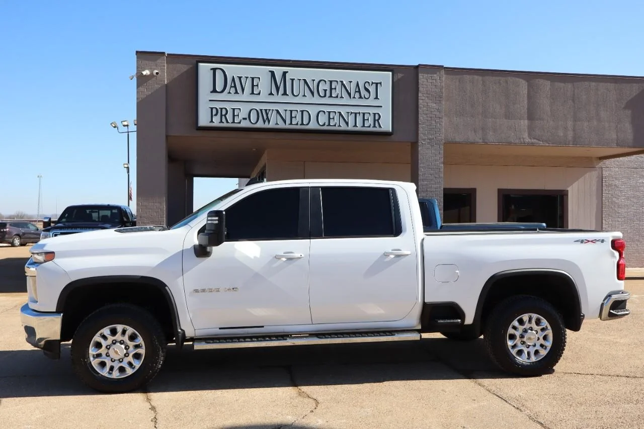 Used 2021 WHITE Chevrolet LT image 2