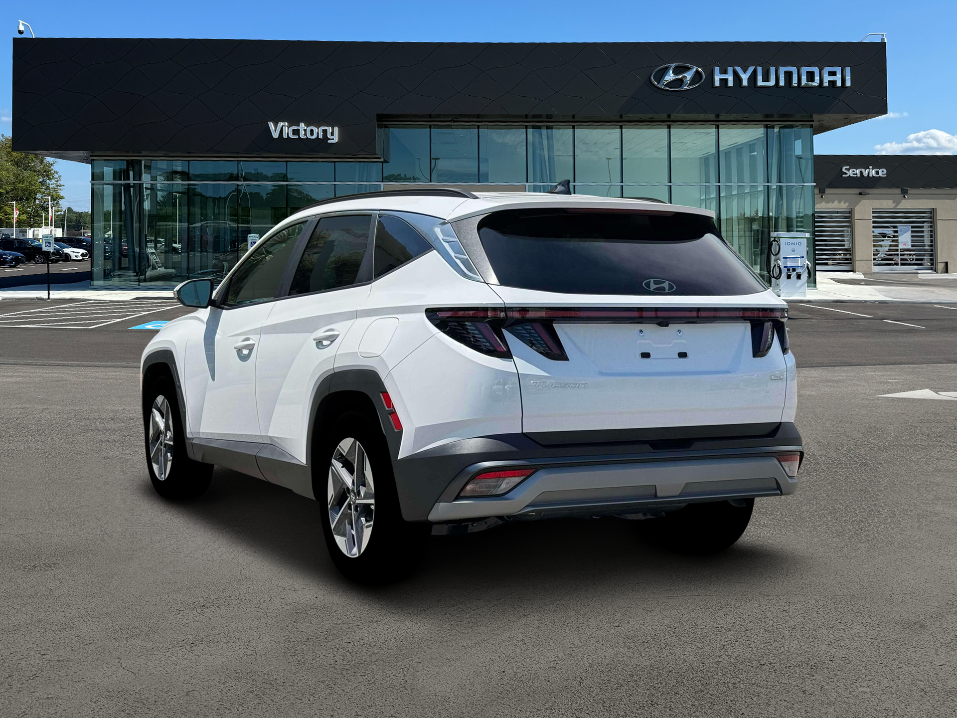 New 2026 White Hyundai SEL Premium image 5