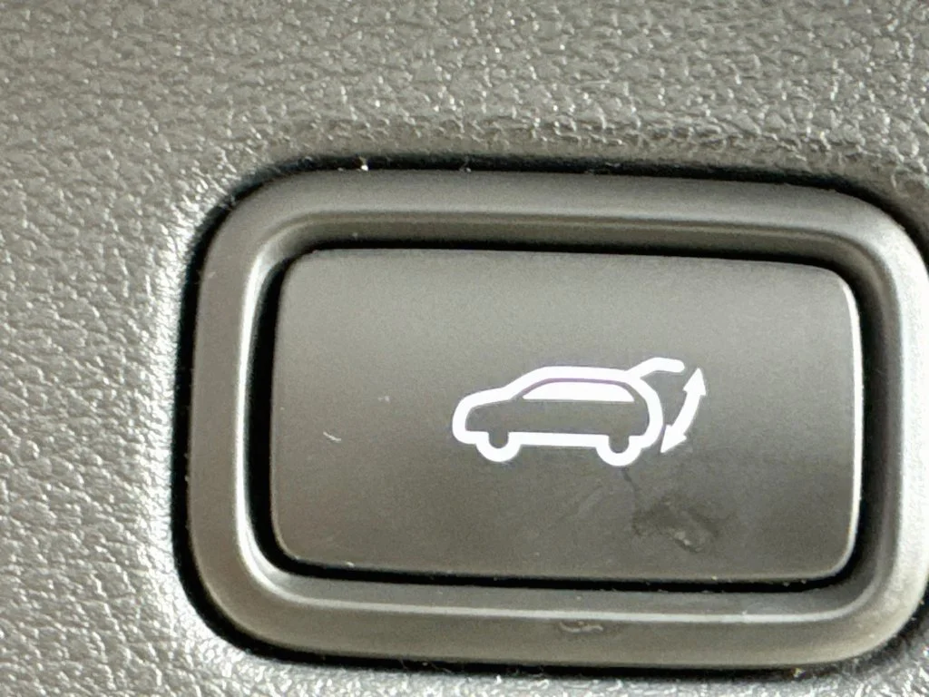 Used 2016 Coliseum Gray Hyundai Sport image 32