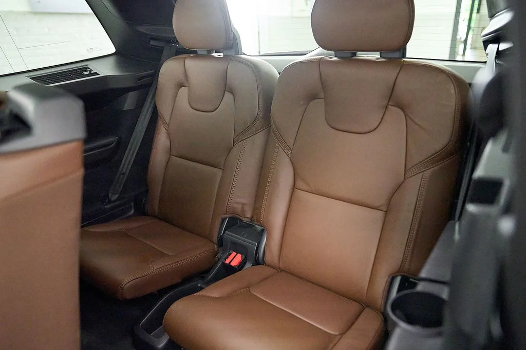 Certified Used 2023 Bright Dusk Volvo Ultimate image 25