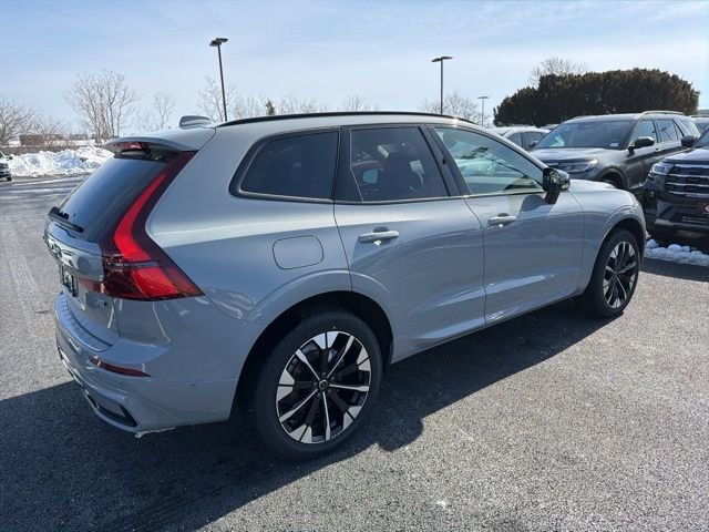 New 2026 Vapour Grey Volvo Plus image 3