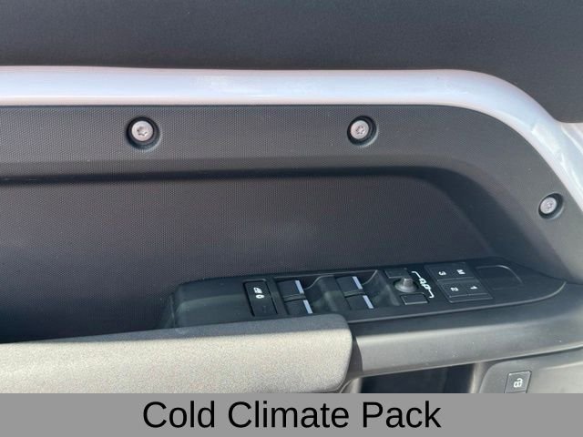 Used 2023 White Land Rover S image 11