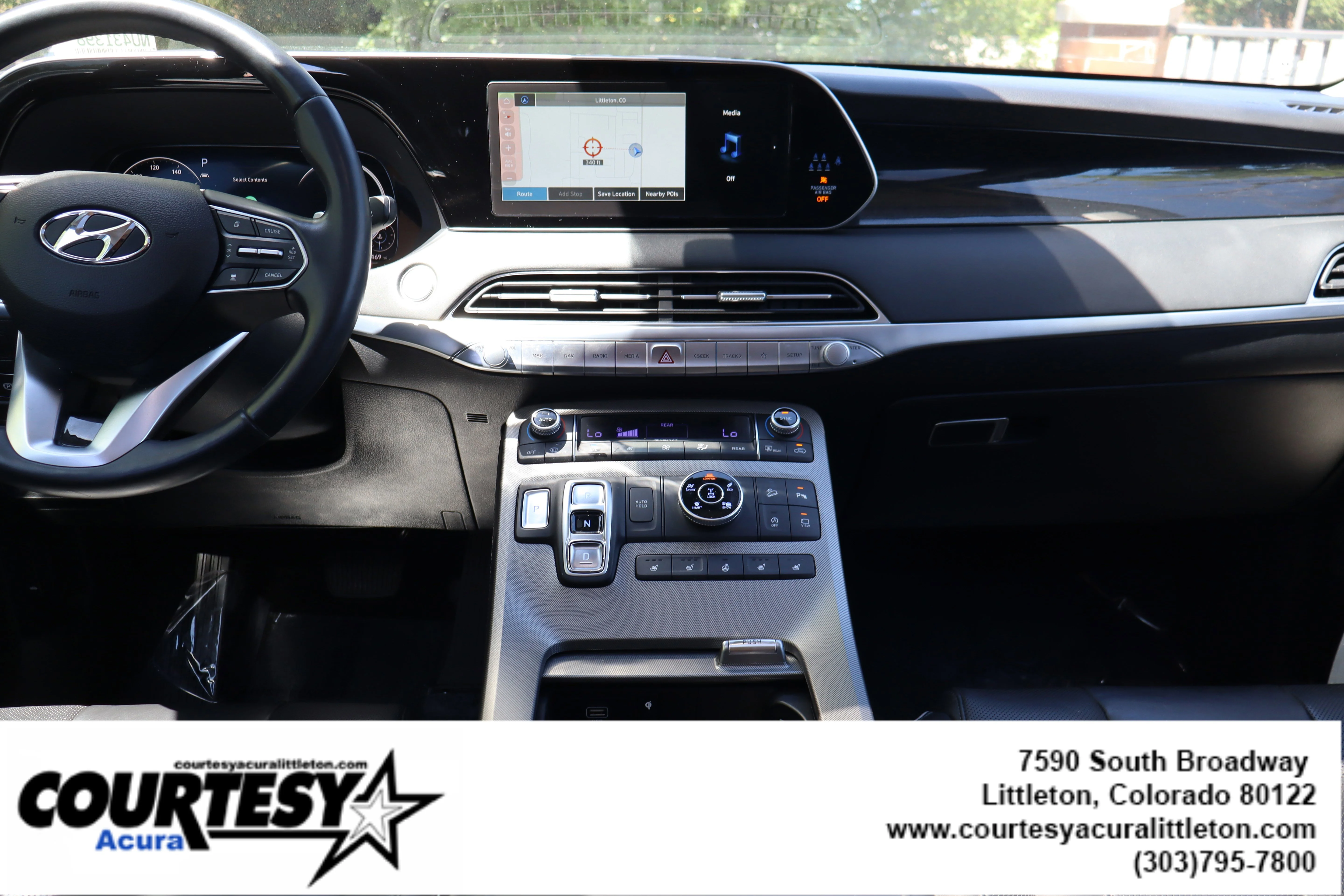 Used 2022 Moonlight Cloud Hyundai Limited image 9