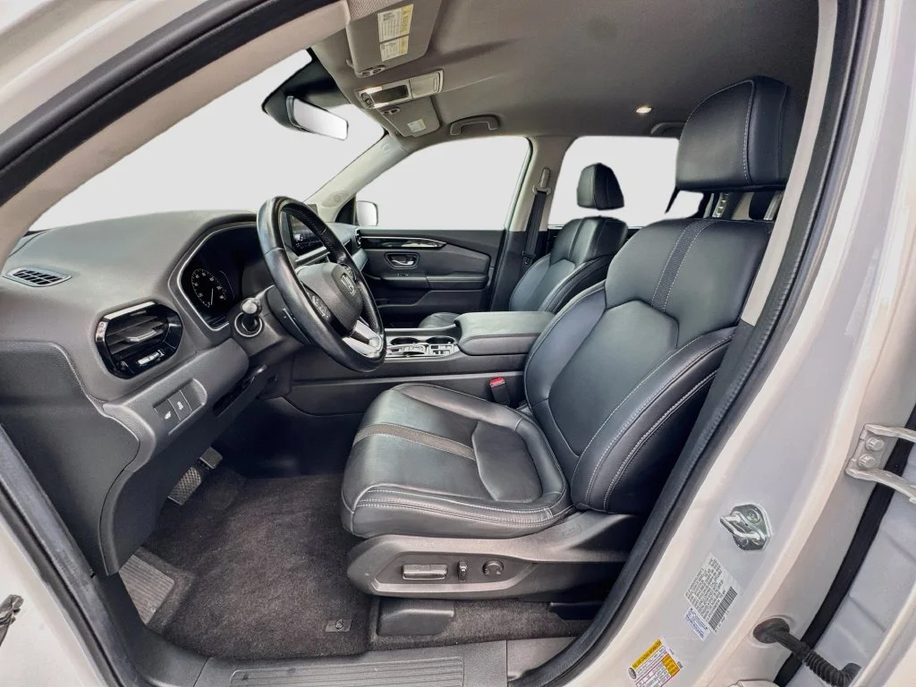 Used 2024  Honda EX-L image 21