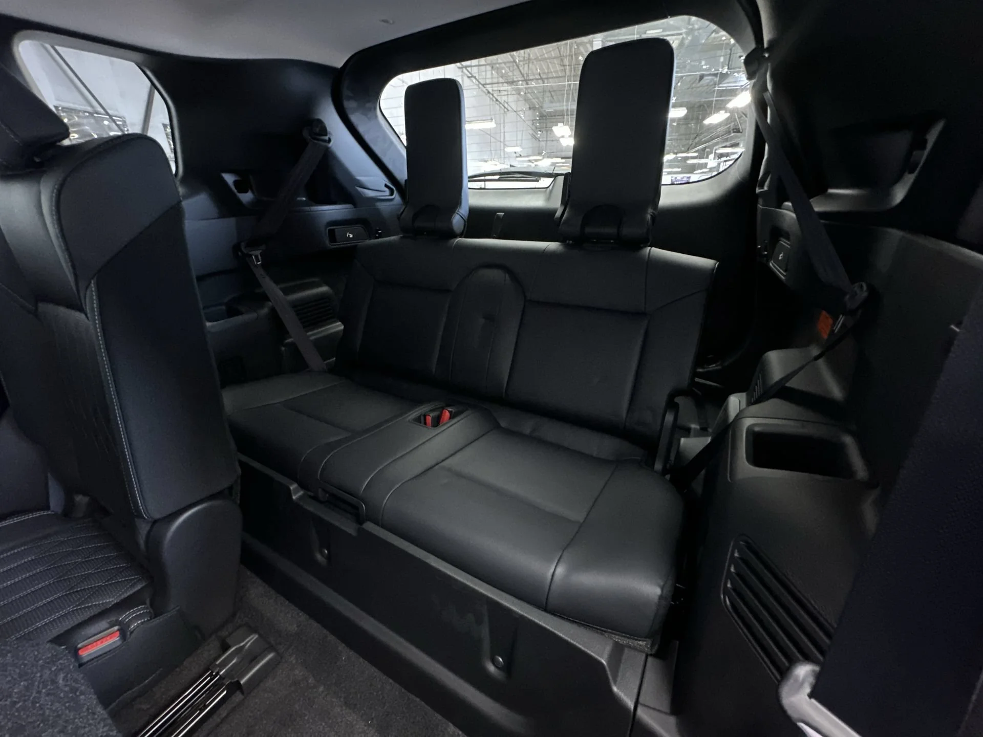 New 2026 Black Diamond Mitsubishi SEL image 24