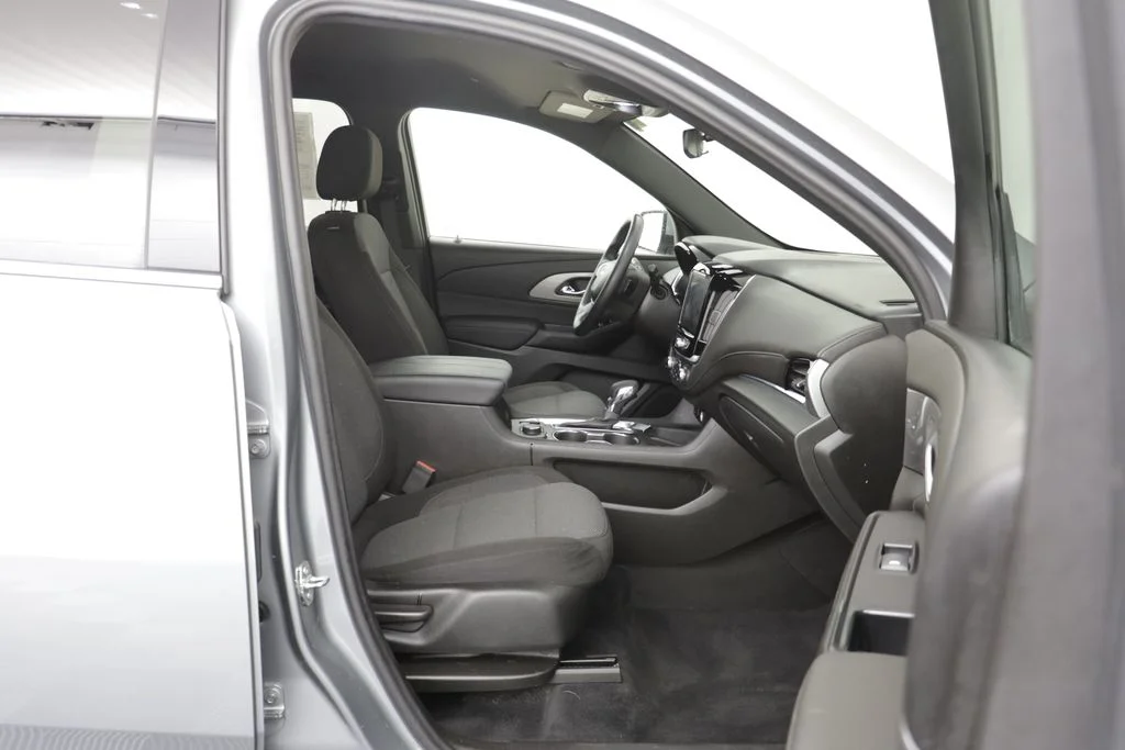 Used 2023 Sterling Gray Metallic Chevrolet LT image 19