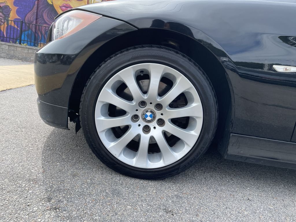 Used 2006 Black BMW 330xi image 9