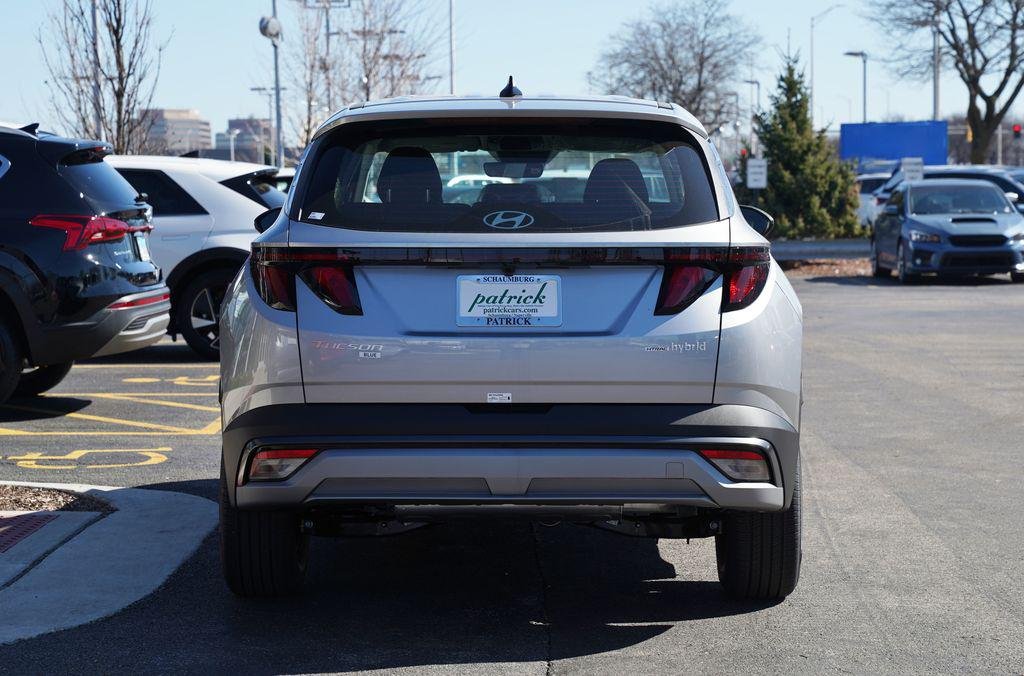 New 2026 Shimmering Silver Hyundai Blue SE image 5