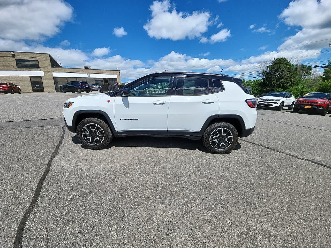 Used 2025 Bright White Clearcoat Jeep Trailhawk image 6