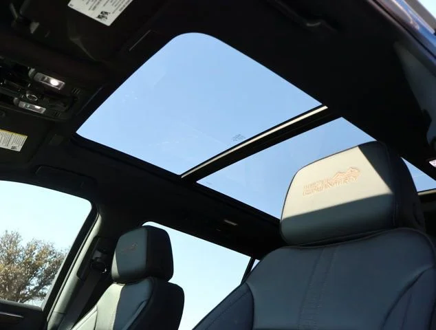 2026 Chevrolet Suburban High Country - Photo 25